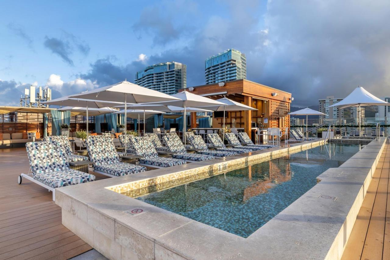 Hilton Grand Vacations Club Hokulani Waikiki Honolulu Hotel Exterior photo